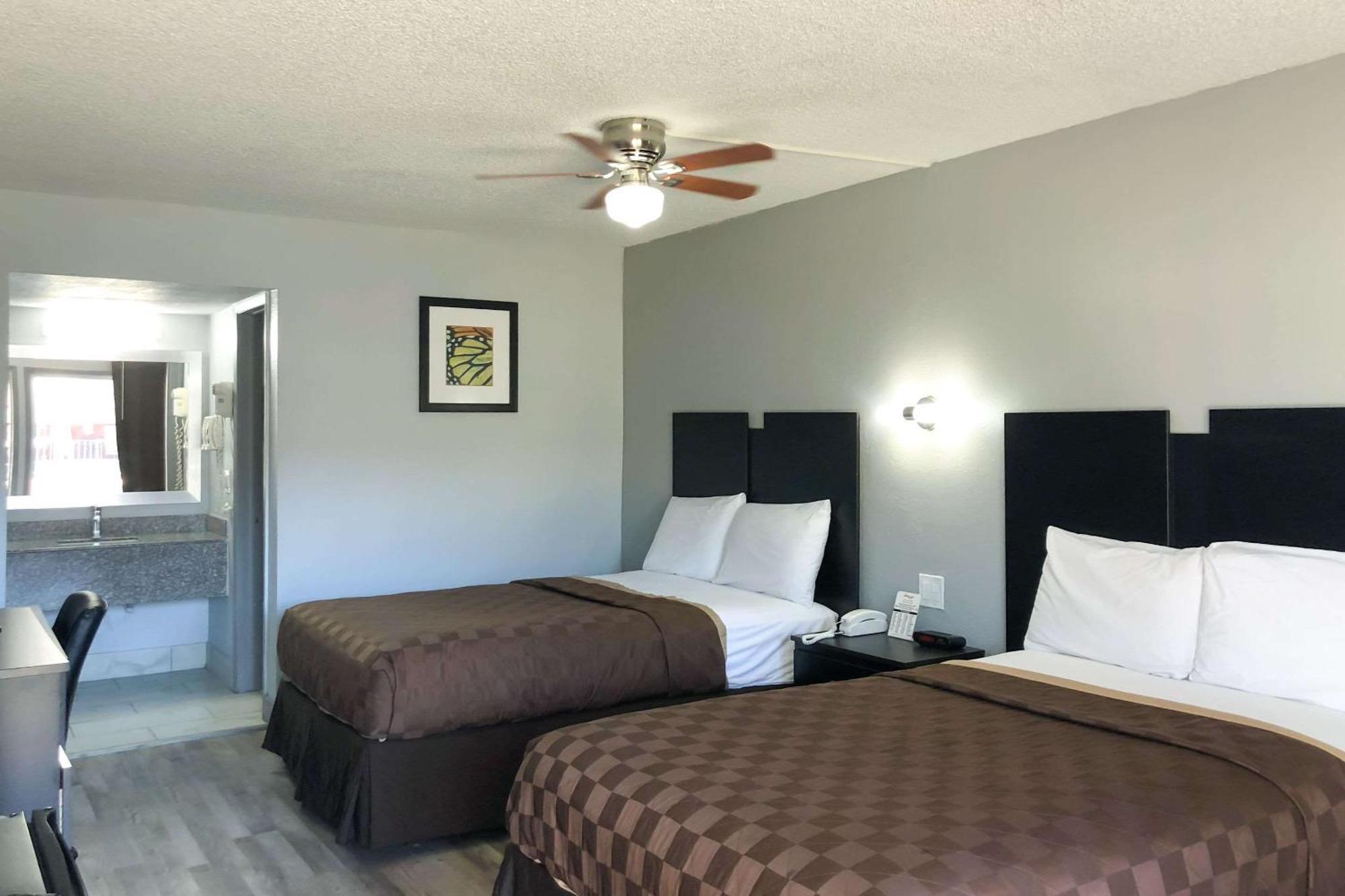 Rodeway Inn Sun City Center Εξωτερικό φωτογραφία