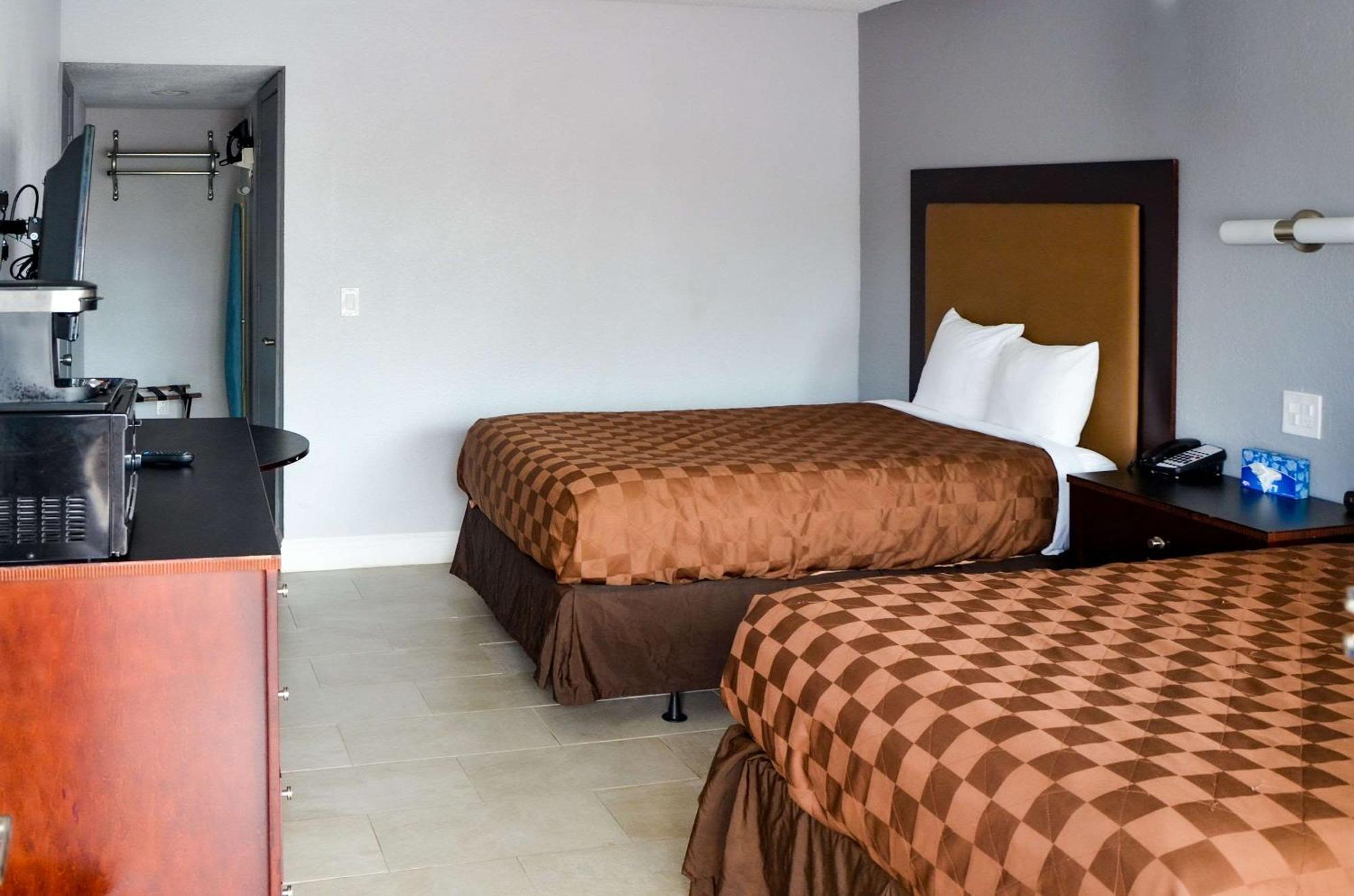 Rodeway Inn Sun City Center Εξωτερικό φωτογραφία